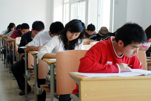 2009年陕西省“选调生”考试在西安培华学院举行 2009年陕西省“选调生”考试在西安培华学院举行