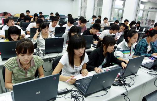 大连东软信息学院:感悟教育创造学生价值