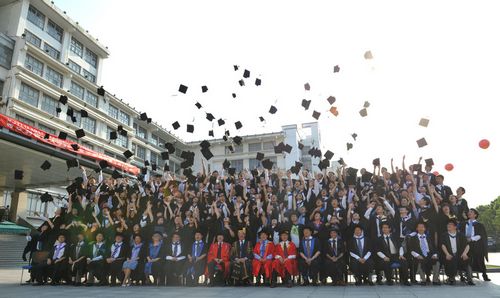 西交利物浦大学第二届本科生毕业典礼暨学位授