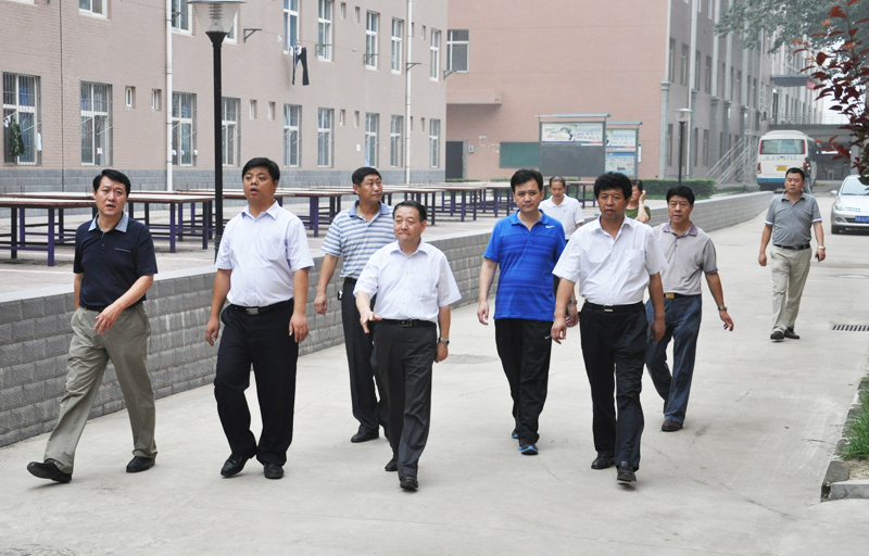 国家新闻总署质检中心主任齐湘潼视察西安印刷