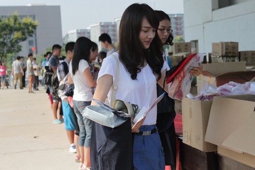 <em>汉口学院</em>2012级新生今日报到_华禹教育网【原