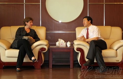 加拿大驻华大使馆公共外交处参赞戴立安访问中