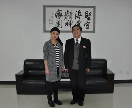 学生就业梦挂在他心中--西安海棠职业学院党委副书记王爱民帮助学生就业的故事_华禹教育网【原中国高校网】