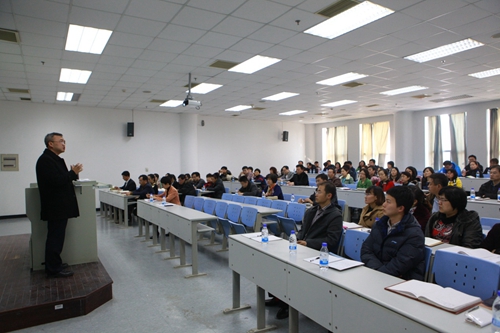 大连东软信息学院召开新学期教学工作会议
