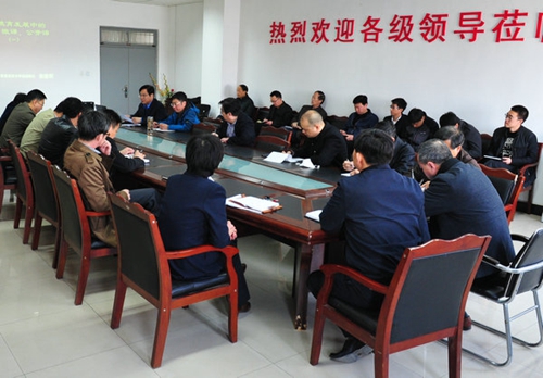 河北联合大学轻工学院党委中心组（扩大）召开集..