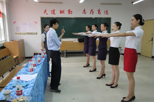 奥凯航空公司前来西安城市建设职业学院选聘人