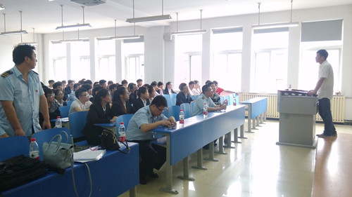 大连地铁到大连科技学院召开2016届毕业生专