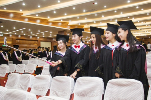 西安思源学院隆重举行2016届毕业典礼暨学位授予仪式