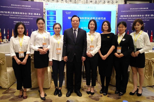 2017西洽会暨丝博会开幕 西安翻译学院志愿者