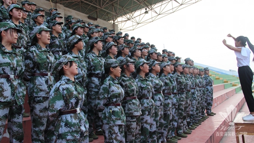 西安海棠职业学院2017级新生军训生活丰富多