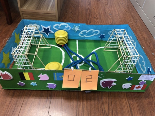 玩教具一等奖作品《童心足球场》