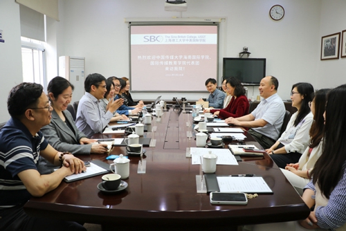 中国传媒大学海南国际学院、国际传媒教育学院代表团访问中英国际学院(图1) 中国传媒大学海南国际学院、国际传媒教育学院代表团访问中英国际学院(图1)