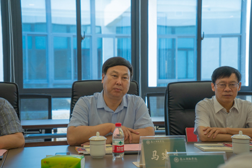 郑州西亚斯学院党委书记马建生一行赴泰山科技学院交流考察书院工作_