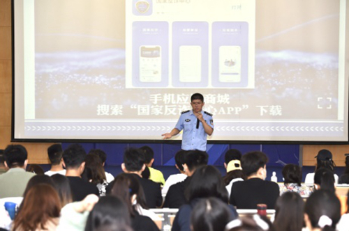 上海理工大学中英国际学院2021级自主招生新生适应力课程周圆满结束!(图4) 上海理工大学中英国际学院2021级自主招生新生适应力课程周圆满结束!(图4)