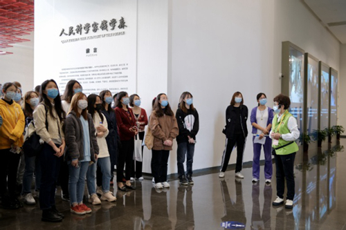 上海理工大学中英国际学院举办“为党留学 为国留学 为梦留学”系列主题党日活动(图1) 上海理工大学中英国际学院举办“为党留学 为国留学 为梦留学”系列主题党日活动(图1)