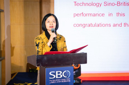 上海理工大学中英国际学院举行2021年度奖学金颁奖典礼暨新生文艺晚会(图1) 上海理工大学中英国际学院举行2021年度奖学金颁奖典礼暨新生文艺晚会(图1)